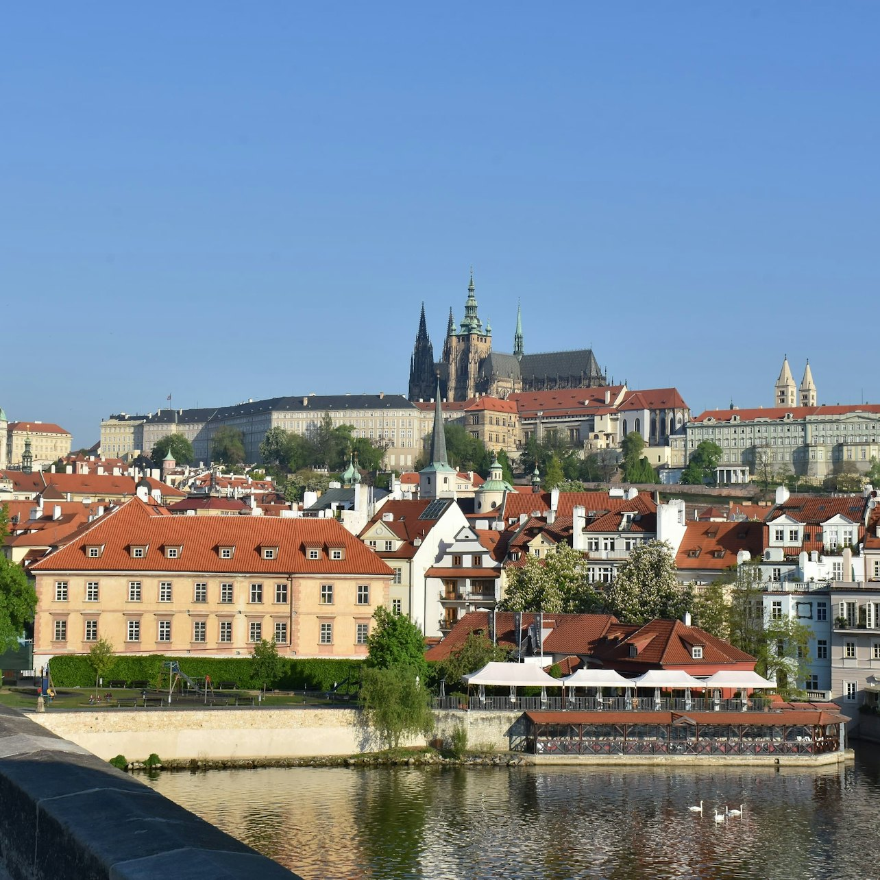 Prague Castle: Skip-The-Line Ticket with Audioguide & Minibus Transfer - Photo 1 of 3